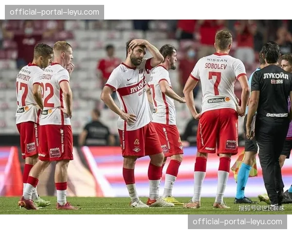 伤病速递：摩纳哥官方确认，前锋本耶德尔将因脚踝伤势缺席三周