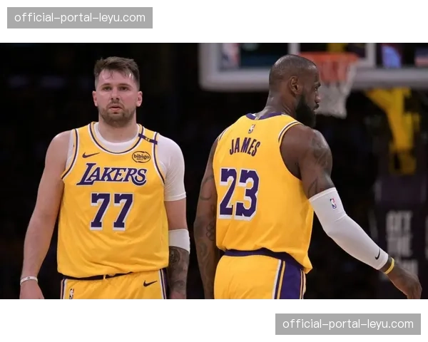 火箭0-2落后湖人陷绝境，攻防系统性瘫痪暴露阵容短板